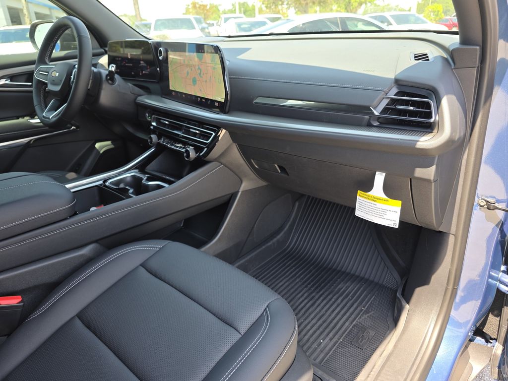 new 2025 Chevrolet Traverse car, priced at $43,066