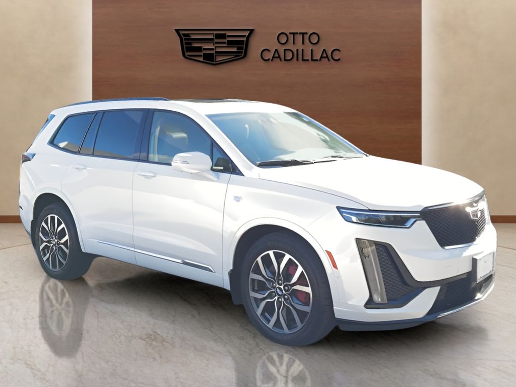 used 2022 Cadillac XT6 car, priced at $37,000