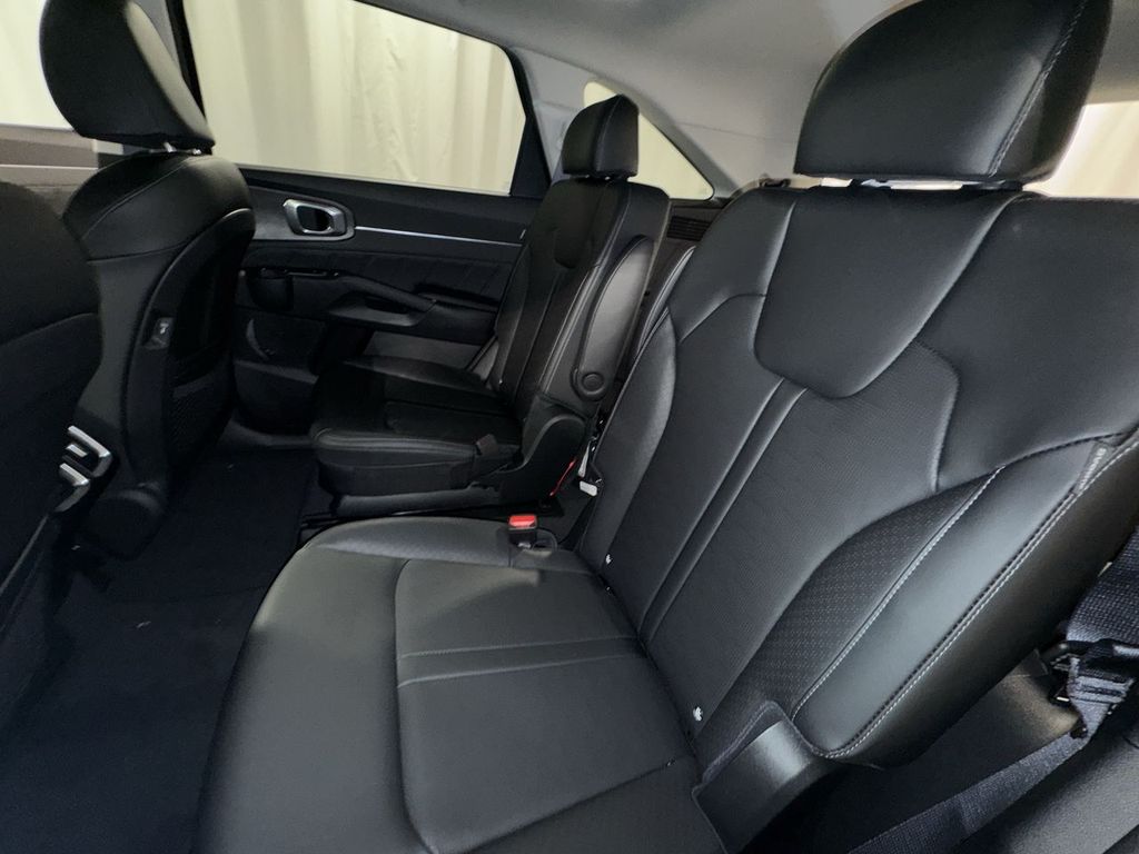 new 2025 Kia Sorento car, priced at $43,016