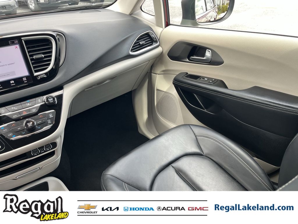 used 2023 Chrysler Pacifica car, priced at $21,294