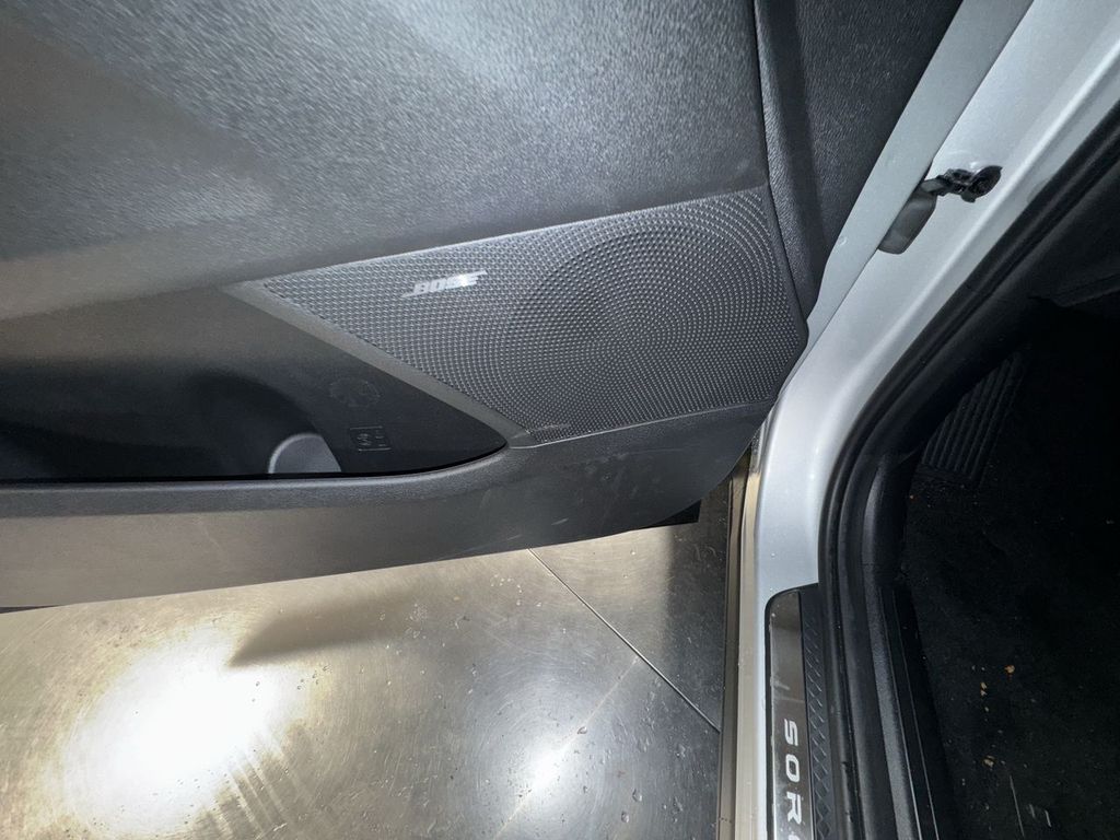 new 2025 Kia Sorento Hybrid car, priced at $47,971