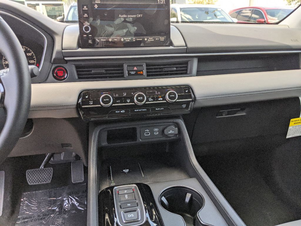 new 2025 Honda Pilot car, priced at $43,195