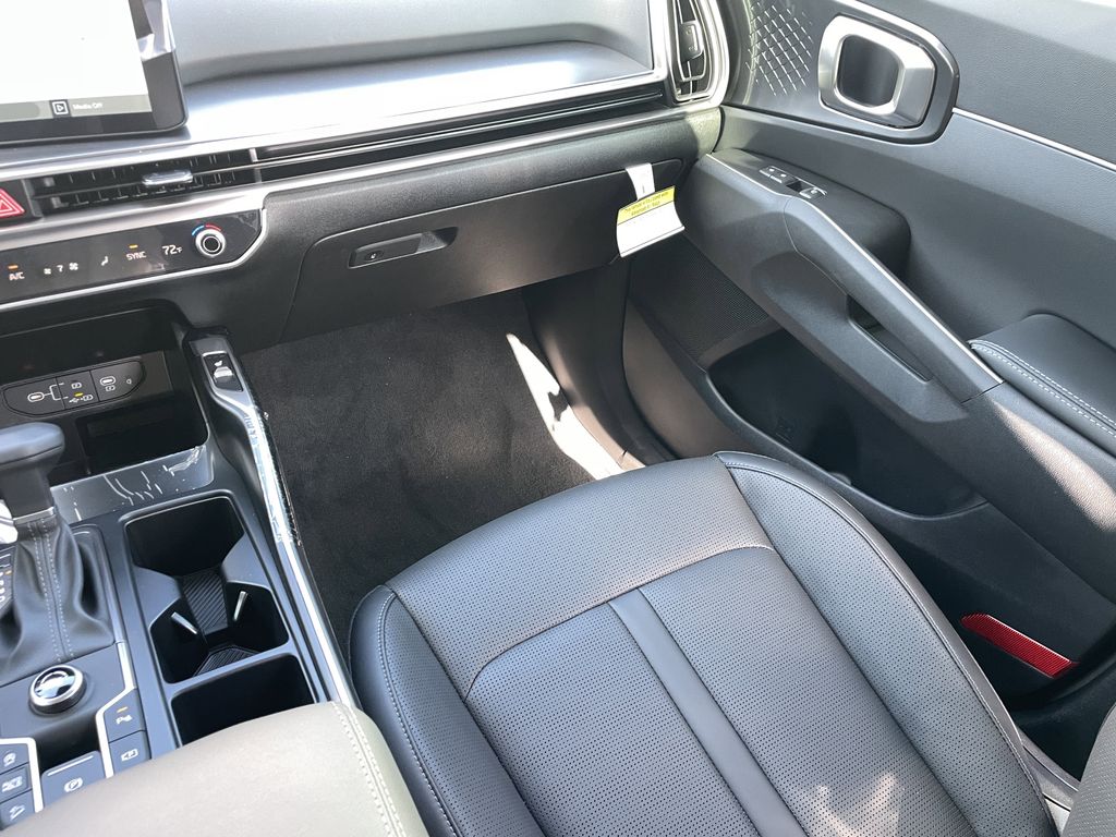 new 2025 Kia Sorento car, priced at $32,499