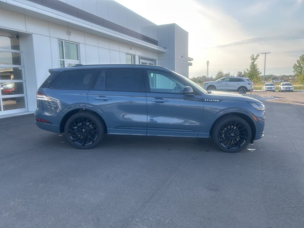 new 2025 Lincoln Aviator car, priced at $79,495
