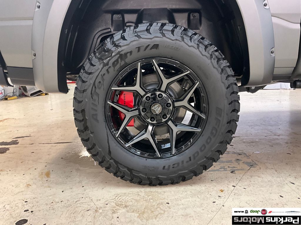 new 2025 Ram 1500 car, priced at $80,702