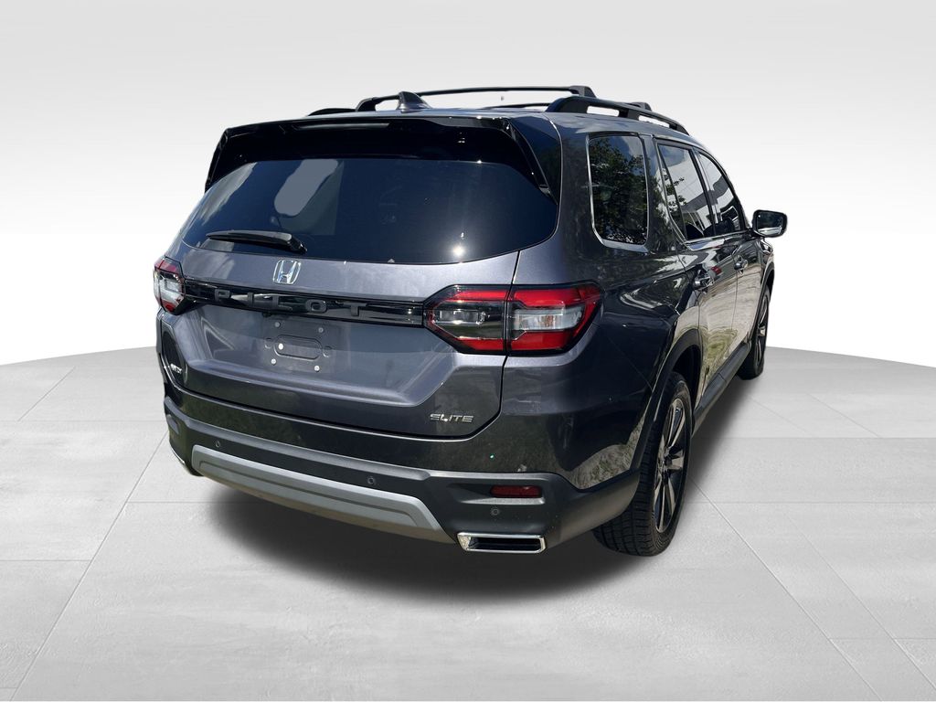 used 2023 Honda Pilot car, priced at $42,891