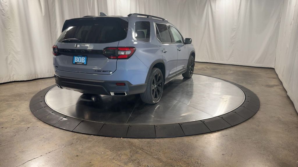 new 2025 Honda Pilot car, priced at $57,215