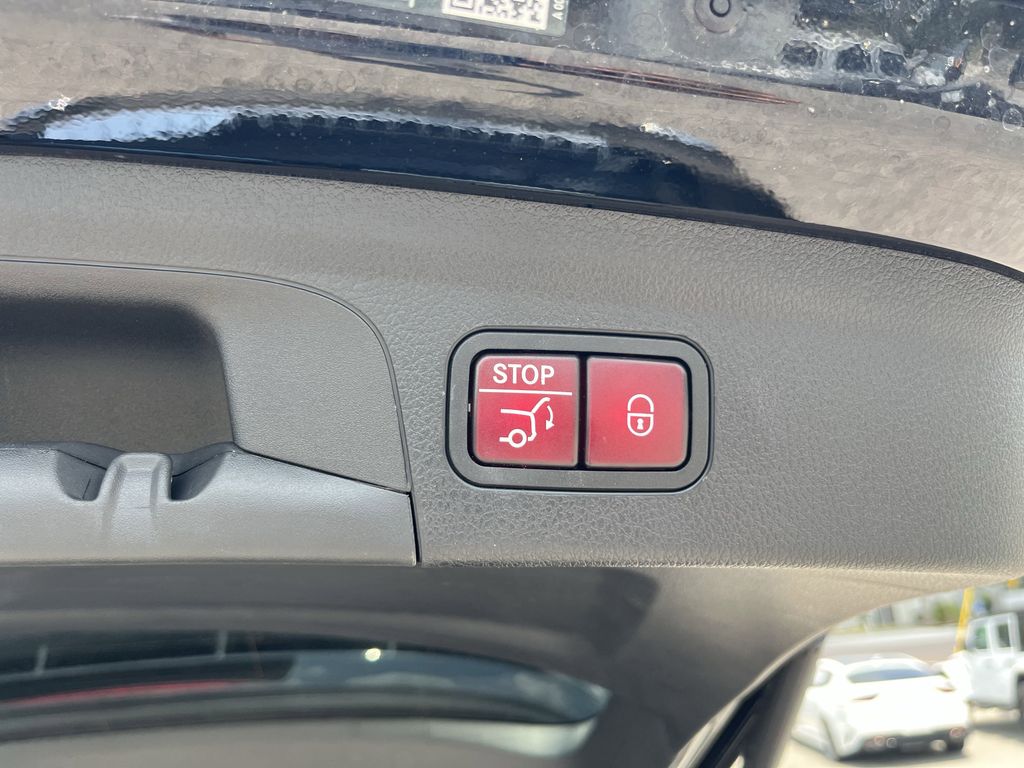 used 2022 Mercedes-Benz GLE car, priced at $45,991
