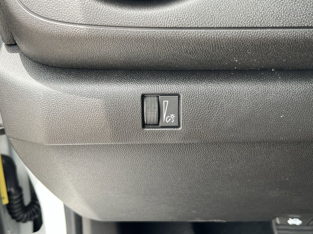 new 2025 Chevrolet Colorado car, priced at $30,400