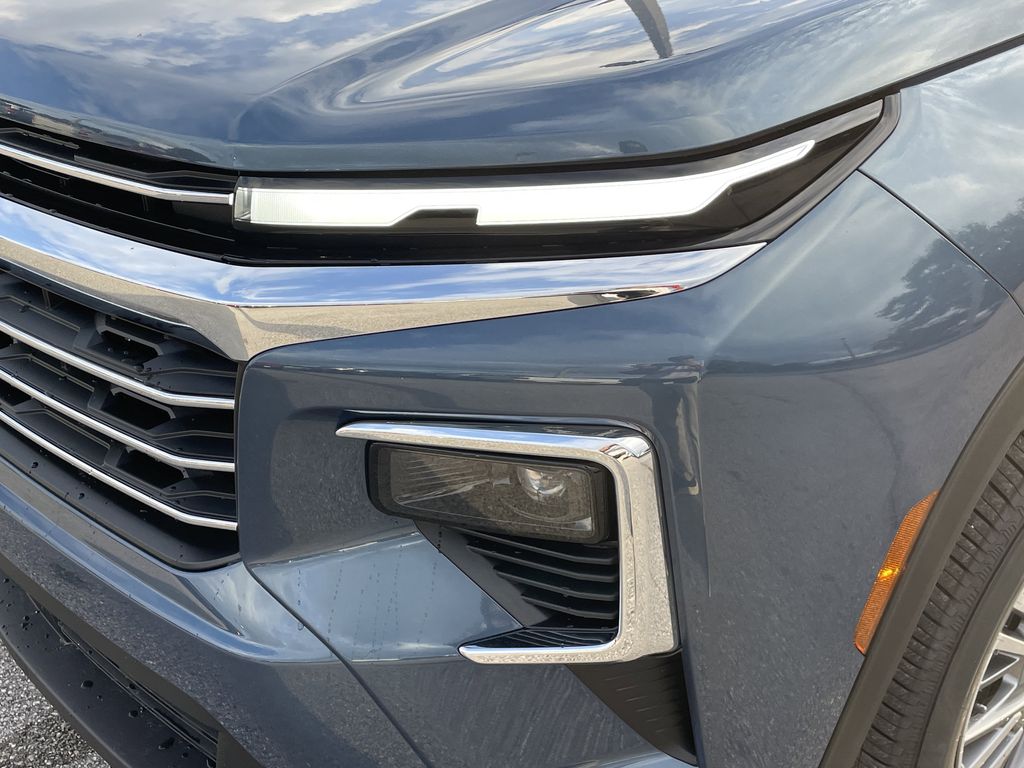 new 2026 Chevrolet Traverse car, priced at $37,495