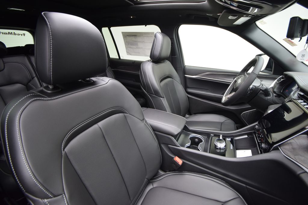 new 2025 Jeep Grand Cherokee L car, priced at $50,398