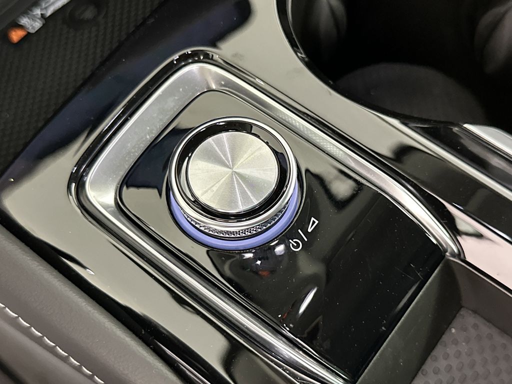 new 2025 Buick Envision car, priced at $38,240