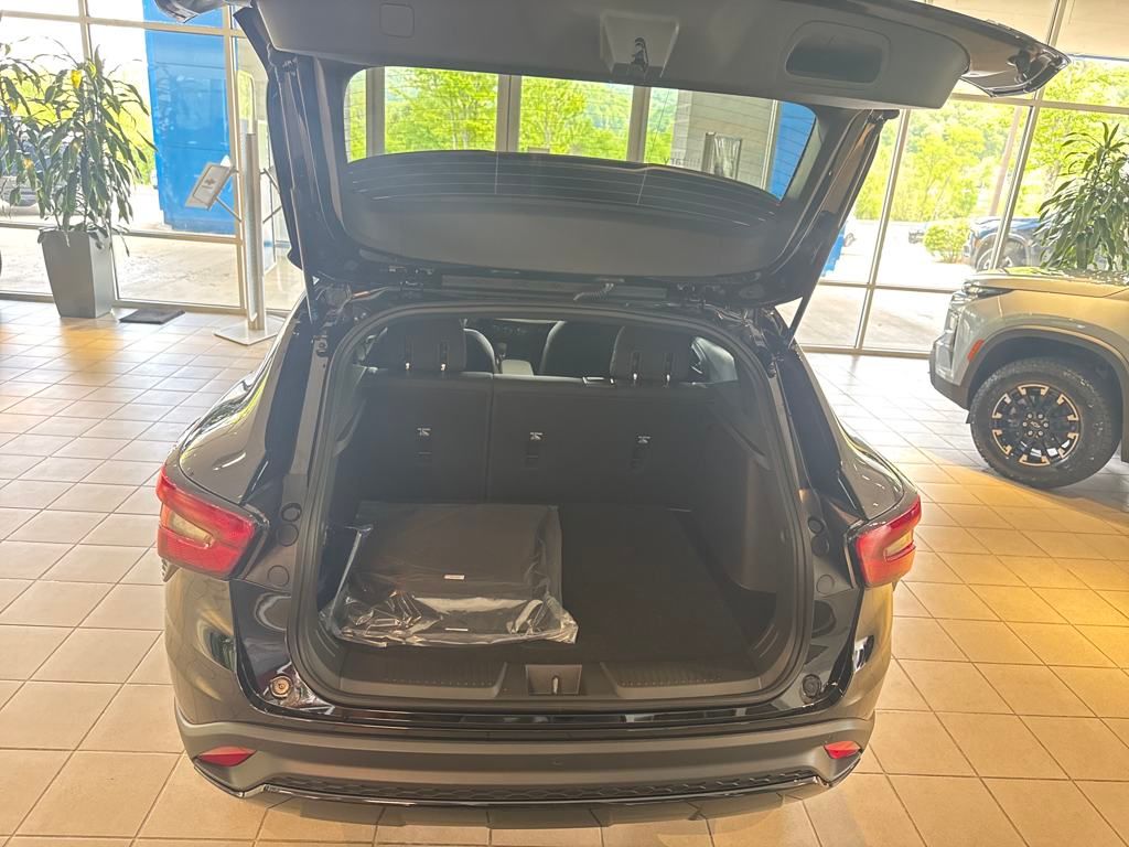 new 2025 Chevrolet Trax car, priced at $24,290