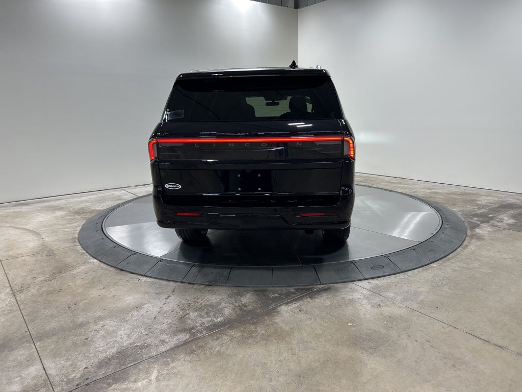 new 2025 Lincoln Navigator L car, priced at $122,545