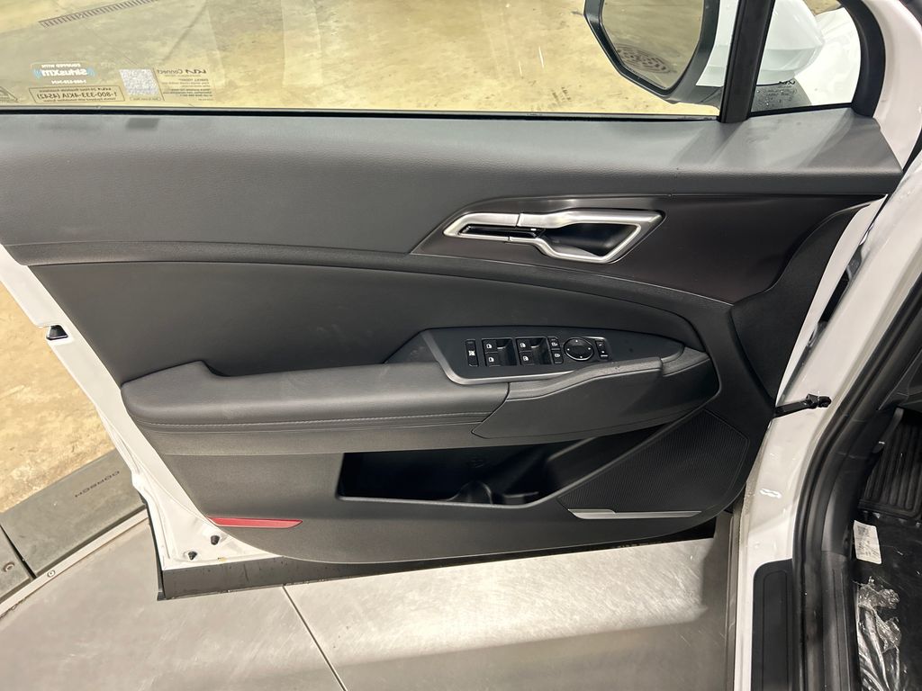 new 2026 Kia Sportage car, priced at $32,986