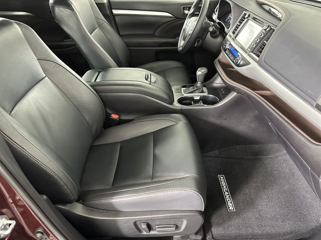 used 2019 Toyota Highlander car, priced at $29,750