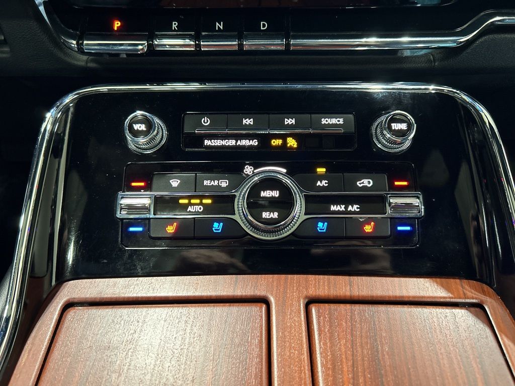 used 2021 Lincoln Navigator car, priced at $39,772