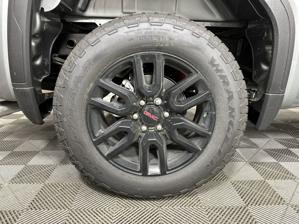 new 2025 GMC Sierra 1500 car, priced at $50,305