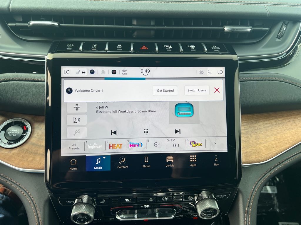 new 2025 Jeep Grand Cherokee car, priced at $64,990
