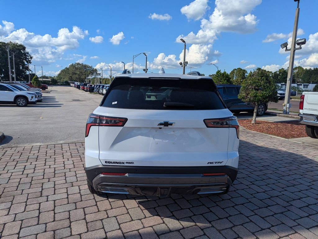 new 2026 Chevrolet Equinox car, priced at $33,895