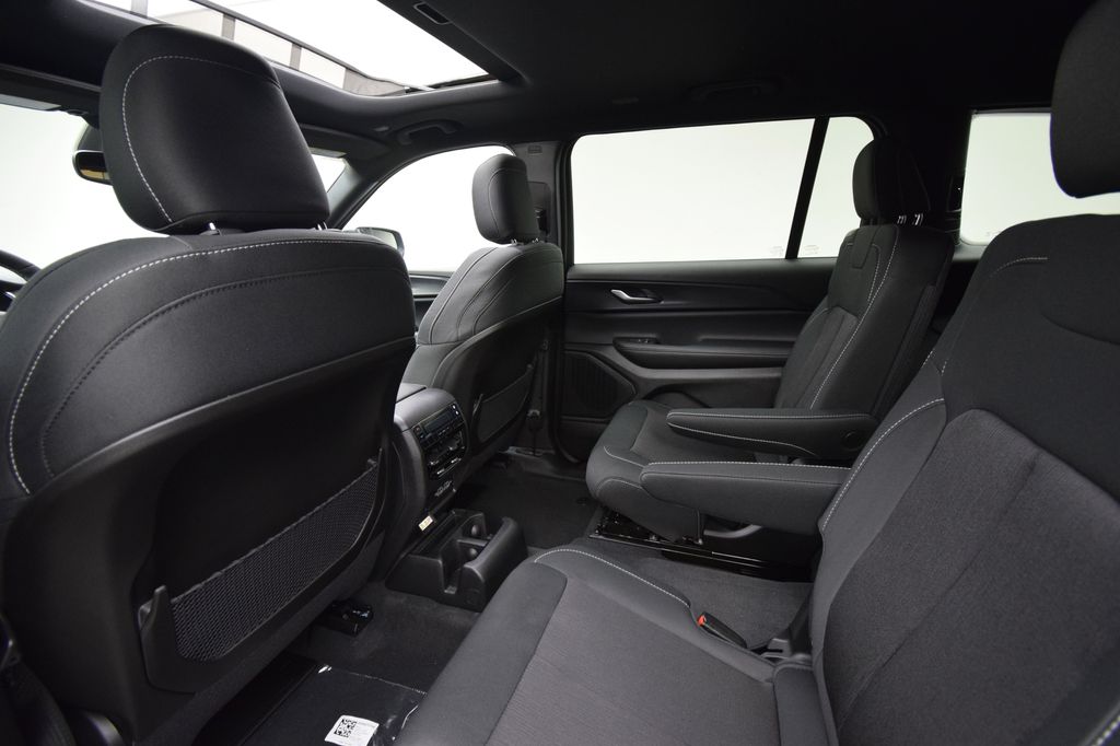 new 2025 Jeep Grand Cherokee L car, priced at $38,464