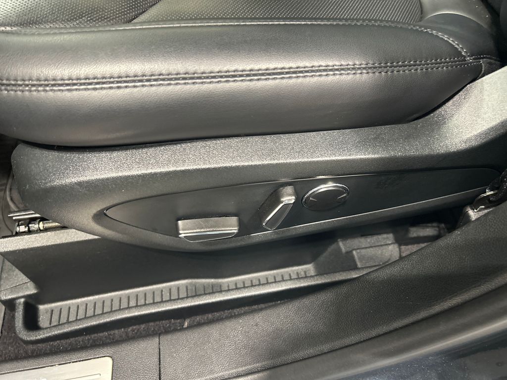 used 2022 Lincoln Nautilus car, priced at $38,789