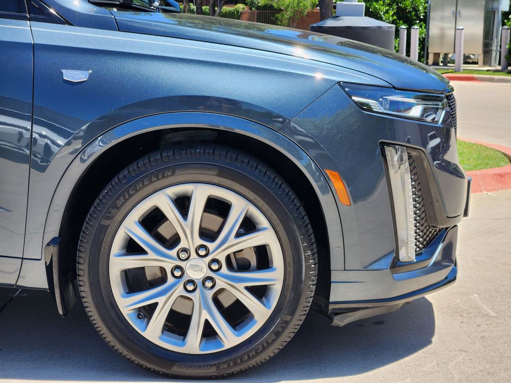 used 2020 Cadillac XT6 car, priced at $31,502