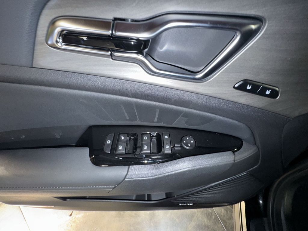 new 2025 Kia Sportage Plug-In Hybrid car, priced at $45,506