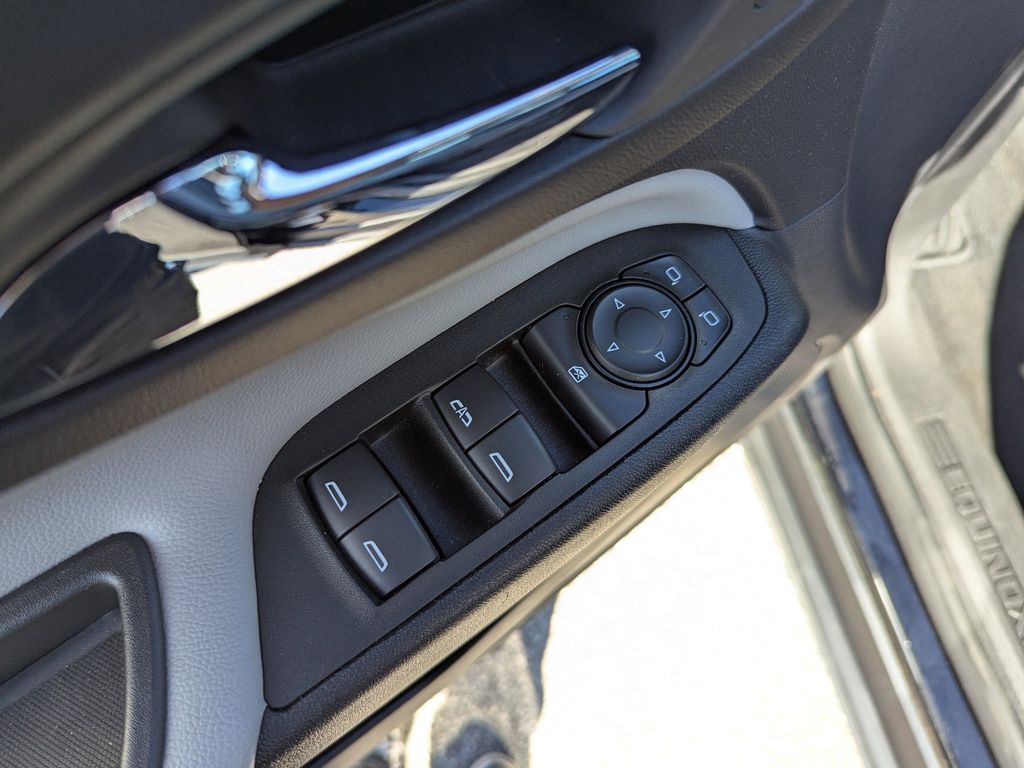 used 2023 Chevrolet Equinox car, priced at $20,991