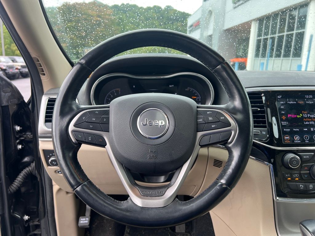 used 2021 Jeep Grand Cherokee car, priced at $22,900
