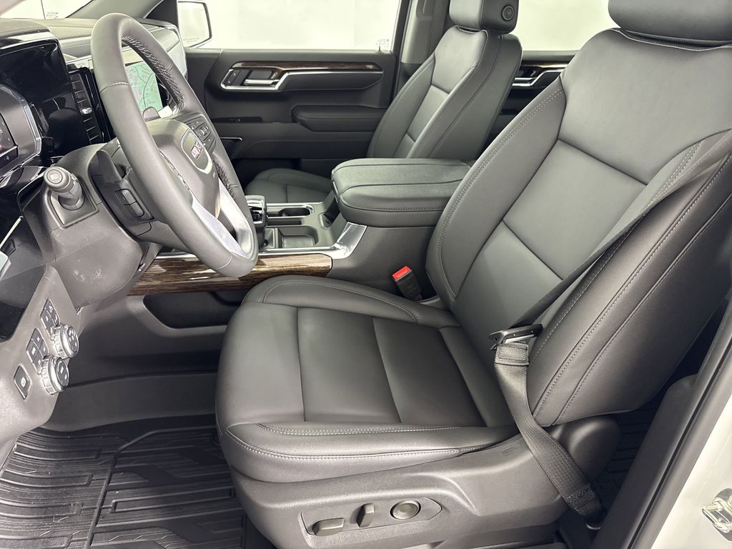 new 2025 GMC Sierra 1500 car, priced at $61,929