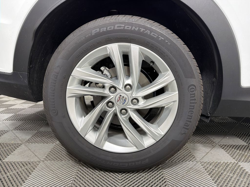 new 2025 Buick Envista car, priced at $24,280