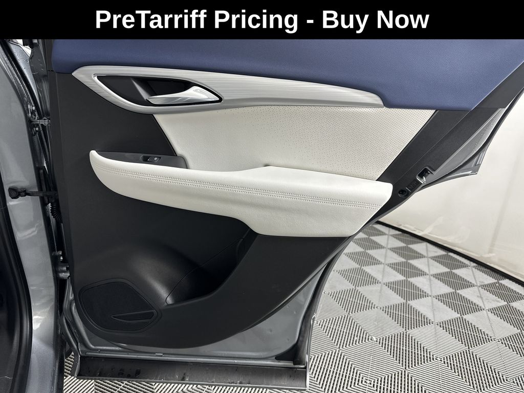 new 2025 Buick Envision car, priced at $45,095