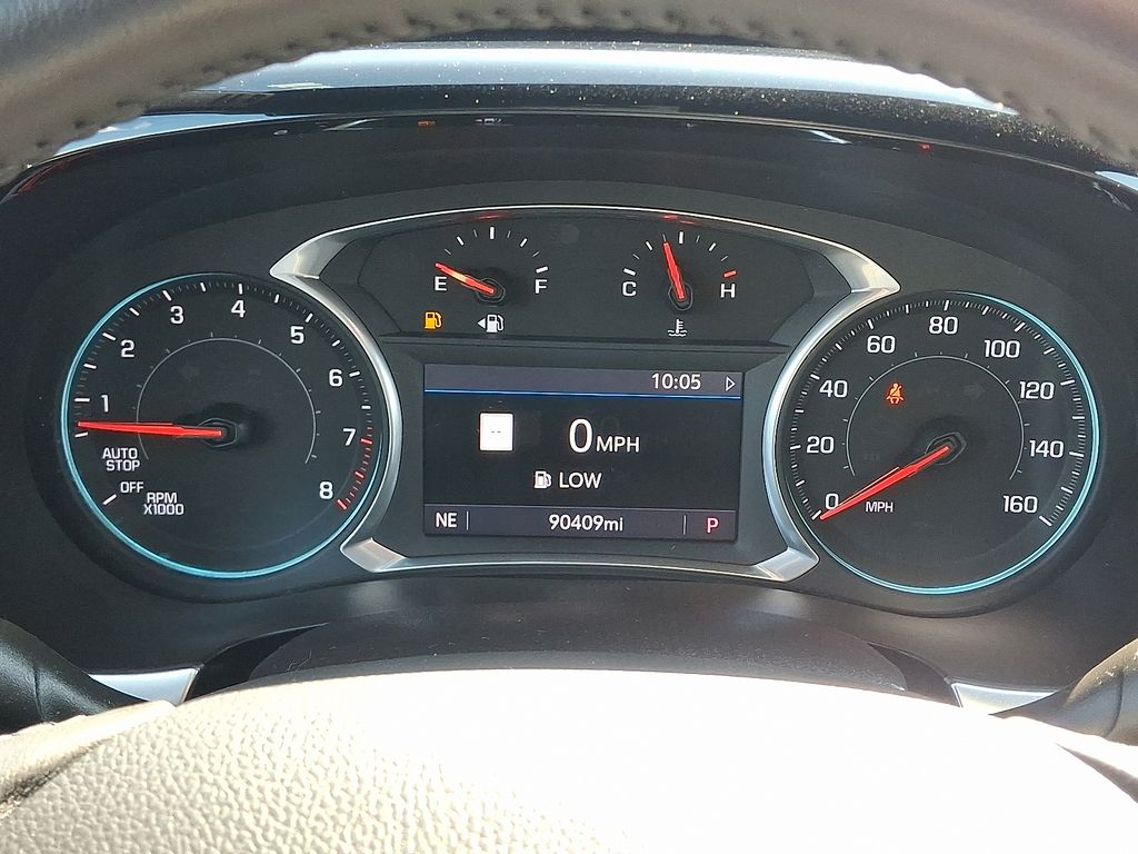 used 2022 Chevrolet Traverse car, priced at $27,895