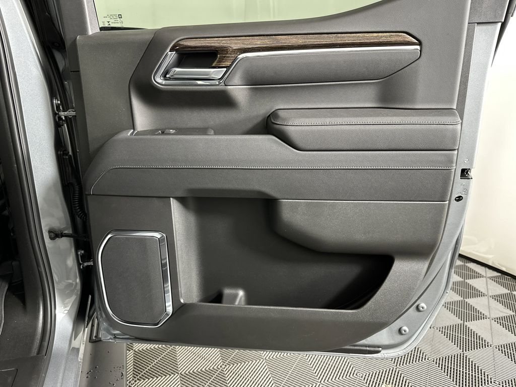 new 2025 GMC Sierra 1500 car, priced at $60,224
