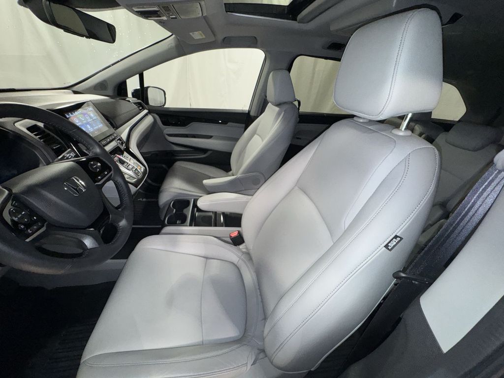used 2024 Honda Odyssey car, priced at $39,903