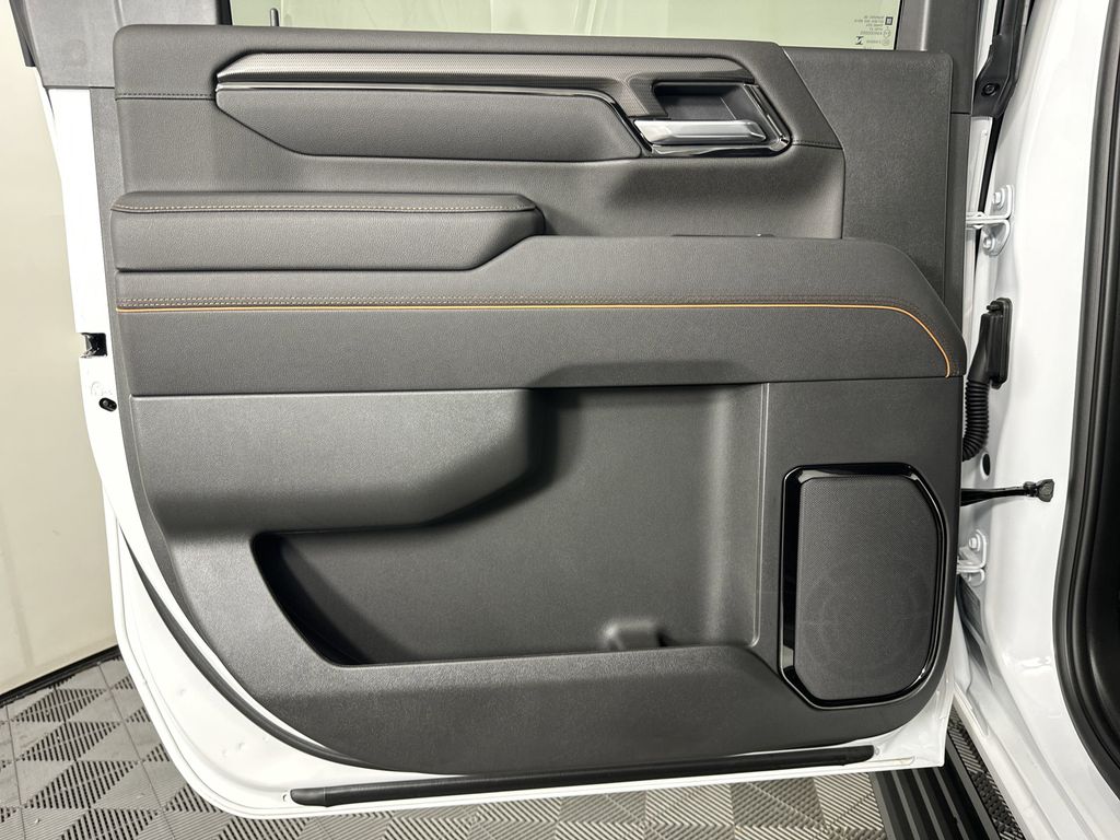 new 2025 GMC Sierra 2500HD car, priced at $86,141