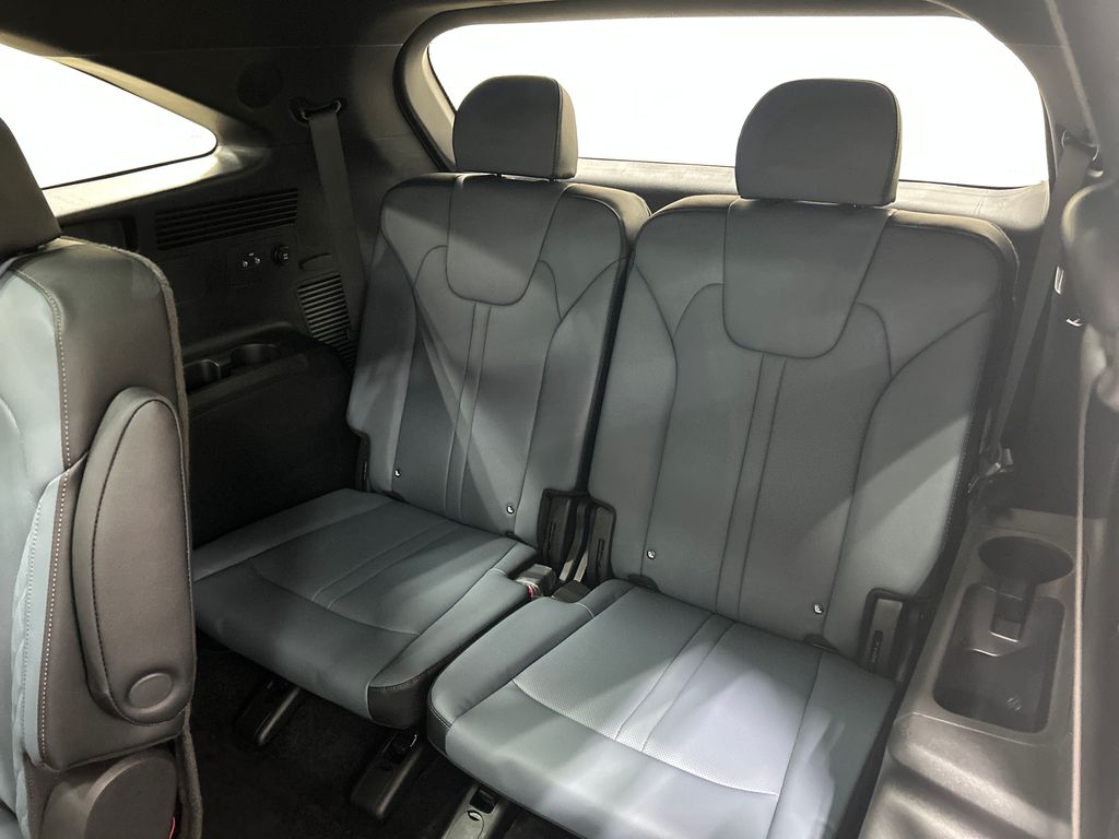 new 2025 Kia Sorento Hybrid car, priced at $44,924