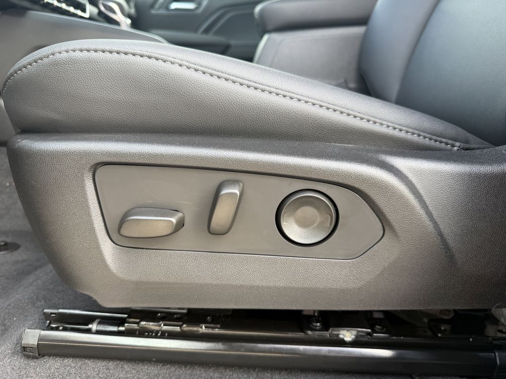 new 2026 Chevrolet Colorado car, priced at $34,150