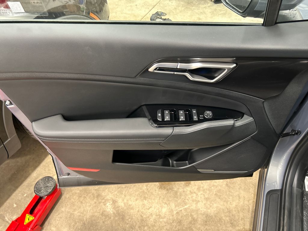 new 2025 Kia Sportage car, priced at $30,659