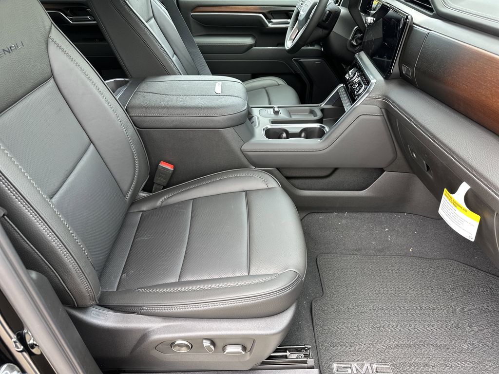 new 2025 GMC Sierra 2500HD car, priced at $85,039