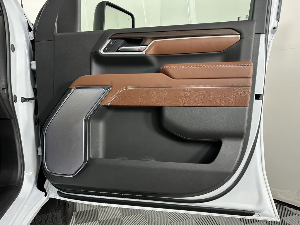 new 2025 GMC Sierra 2500HD car, priced at $93,552