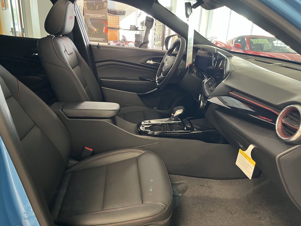 new 2025 Chevrolet Trax car, priced at $27,048