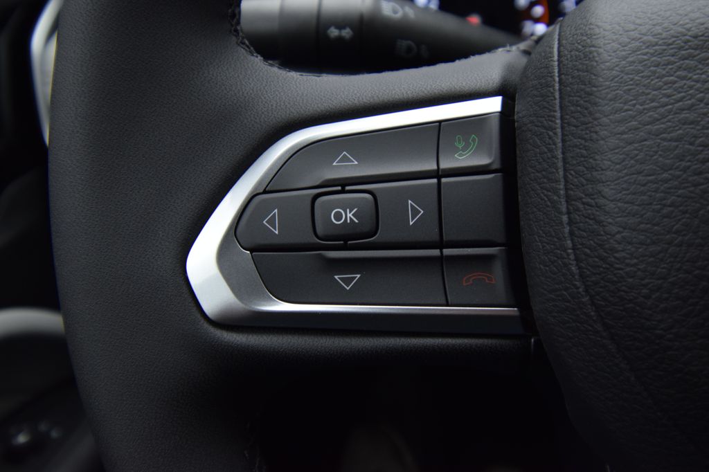 new 2025 Jeep Compass car, priced at $36,179