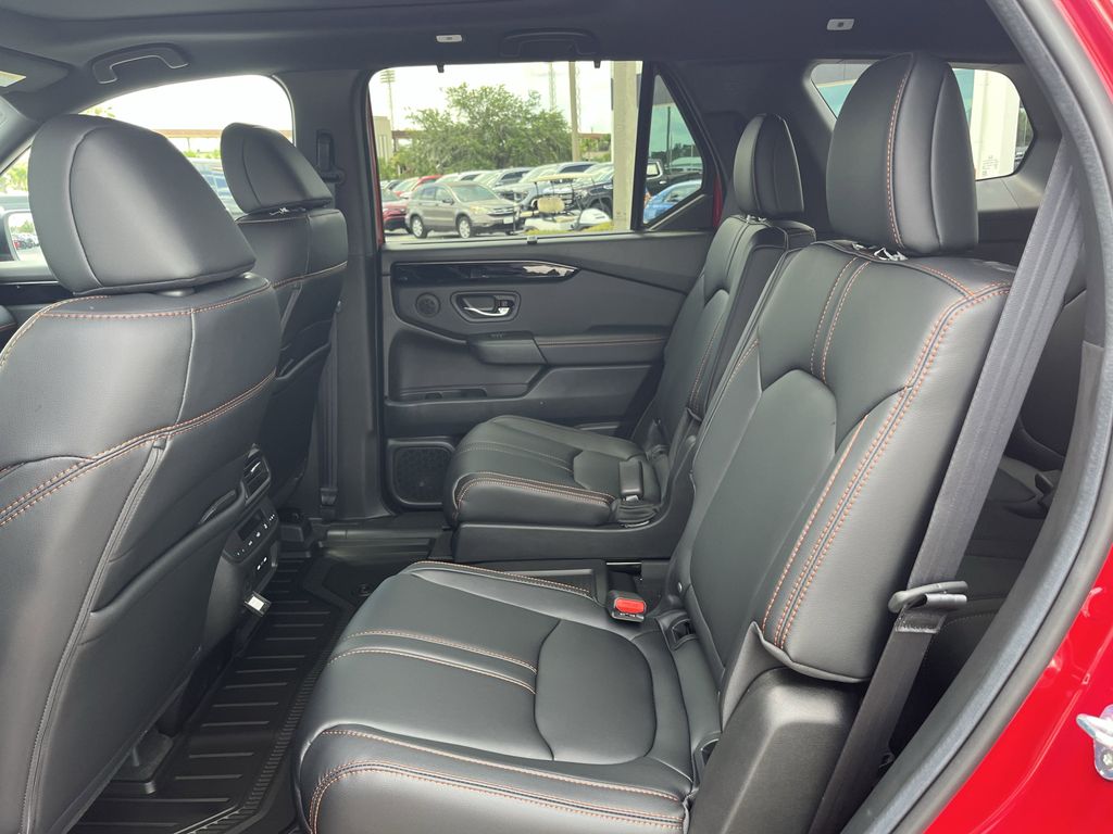 new 2025 Honda Pilot car, priced at $49,253