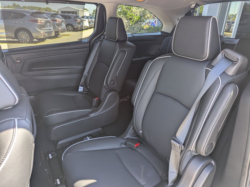 new 2026 Honda Odyssey car, priced at $49,445