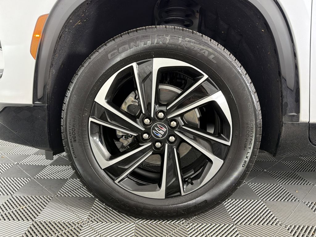 new 2025 Buick Enclave car, priced at $44,630