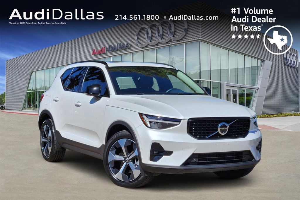 used 2024 Volvo XC40 car, priced at $31,511