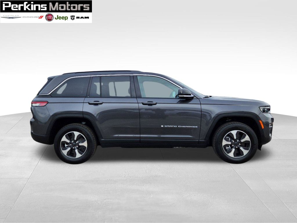 new 2025 Jeep Grand Cherokee car, priced at $53,864