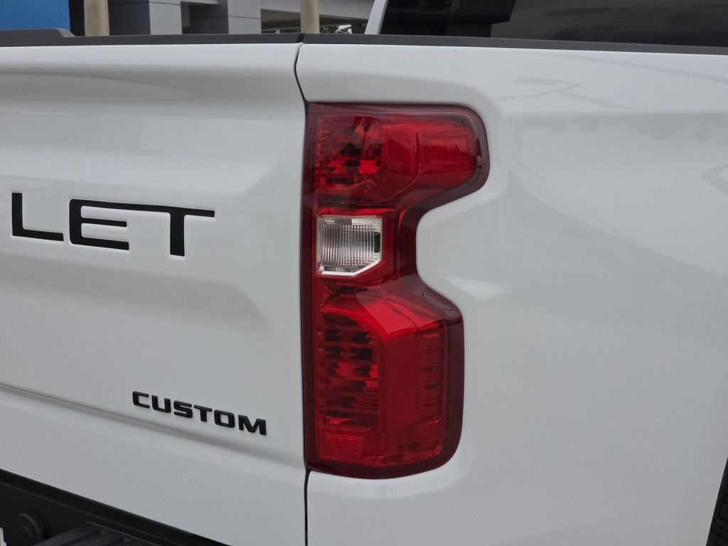 new 2025 Chevrolet Silverado 1500 car, priced at $33,930